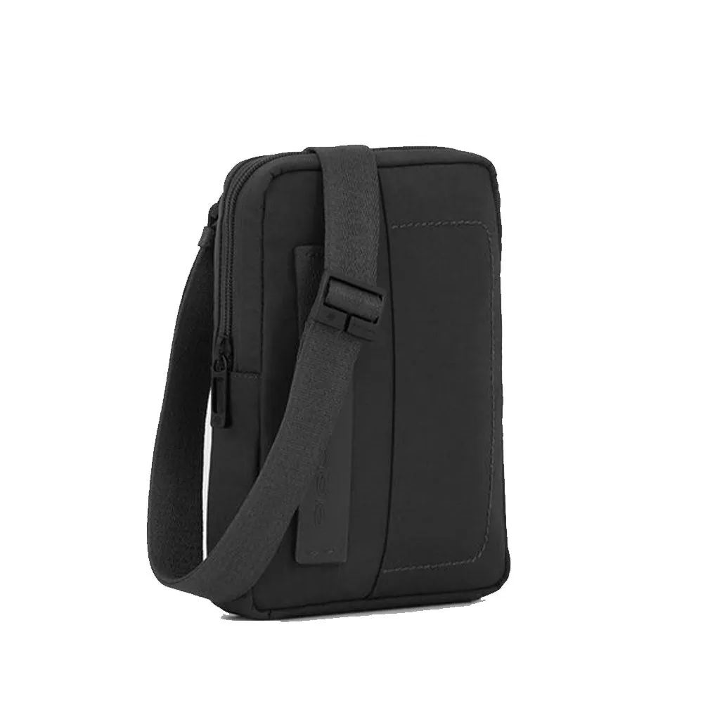 Borsello Uomo PIQUADRO in Tessuto Nero con porta iPadmini Linea P16S2 - CA3084P16S2