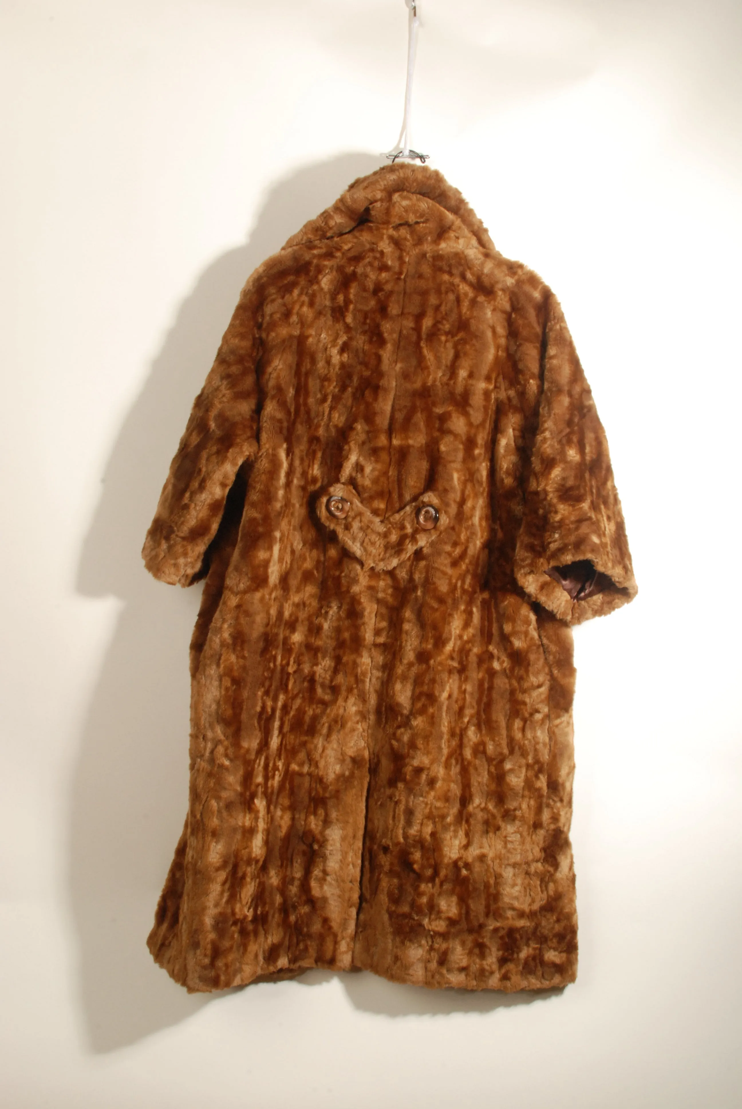 Chestnut Faux Fur Triangle Coat ° X-Small ° 2007