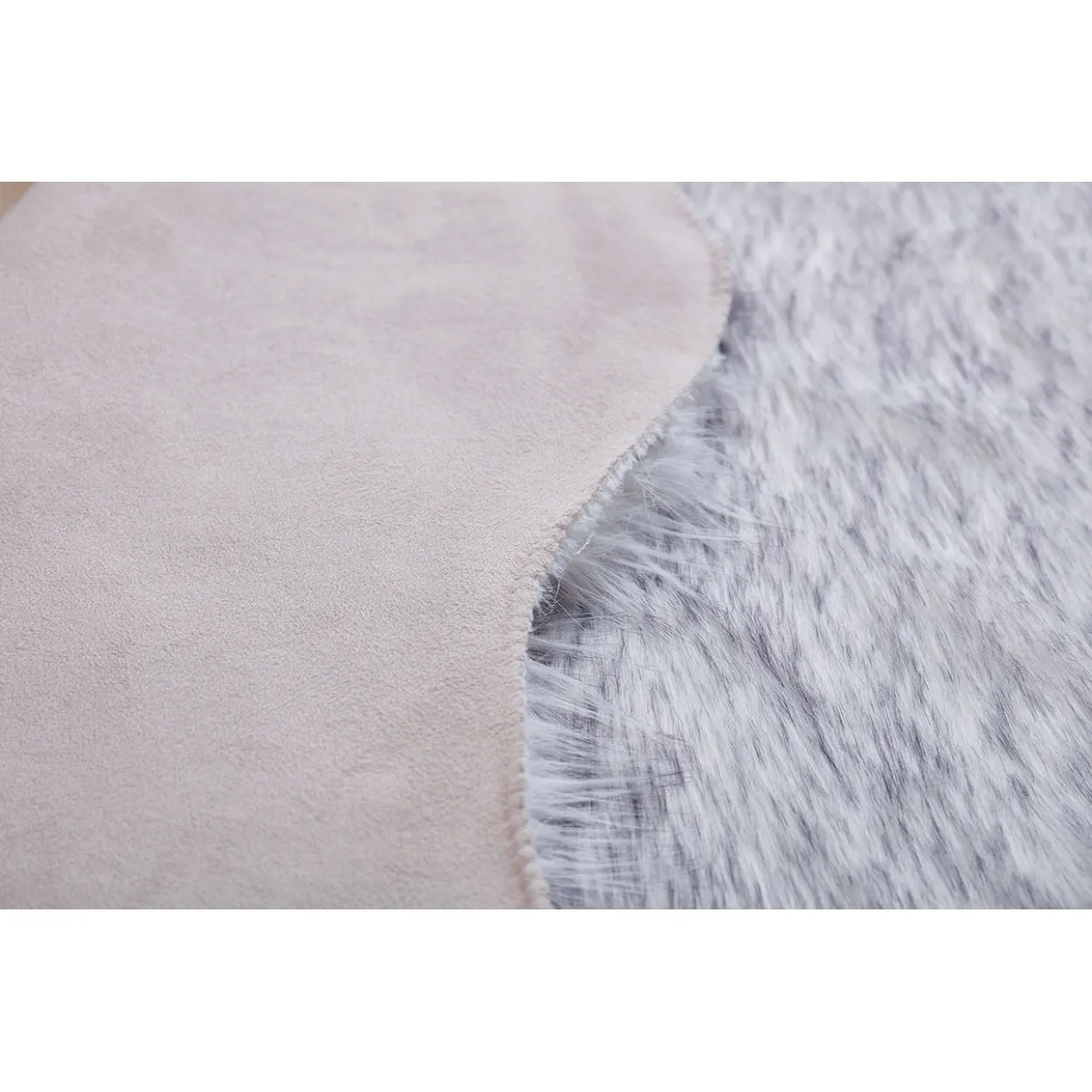 "Luxury Decorative" Hand Tufted Faux Fur Sheepskin Area Rug