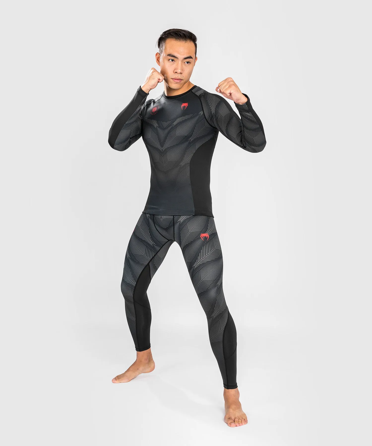 Venum Phantom Rashguard Long Sleeves - Black/Red